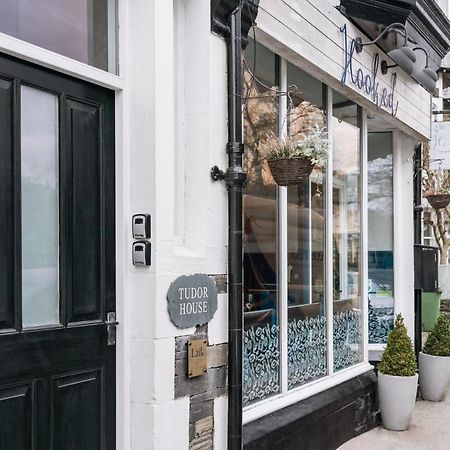 Tudor House-Windermere Centre Экстерьер фото